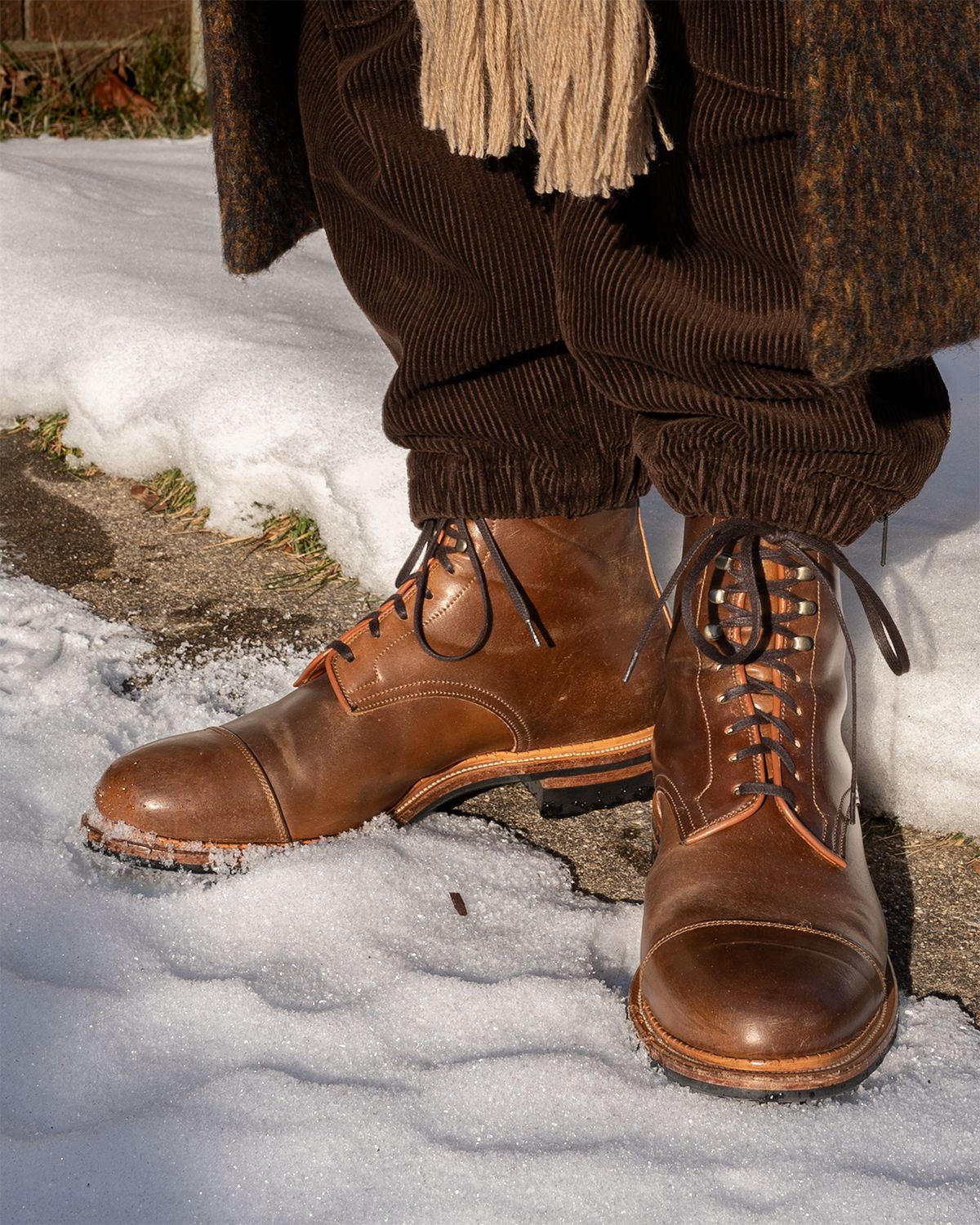 Photo by Emdashes on February 5, 2023 of the Viberg Halkett in Horween Bourbon Shell Cordovan.