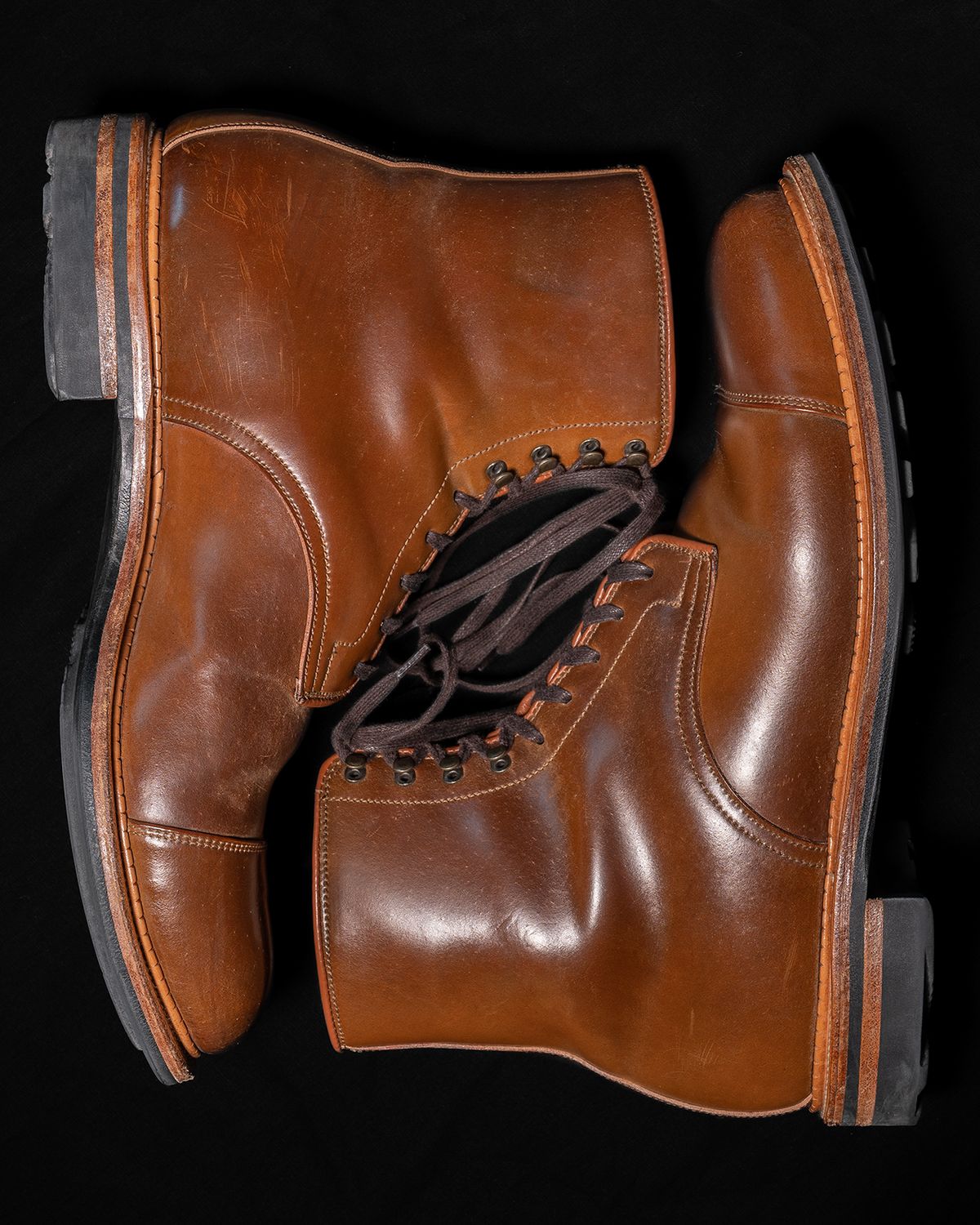 Photo by Emdashes on April 3, 2023 of the Viberg Halkett in Horween Bourbon Shell Cordovan.