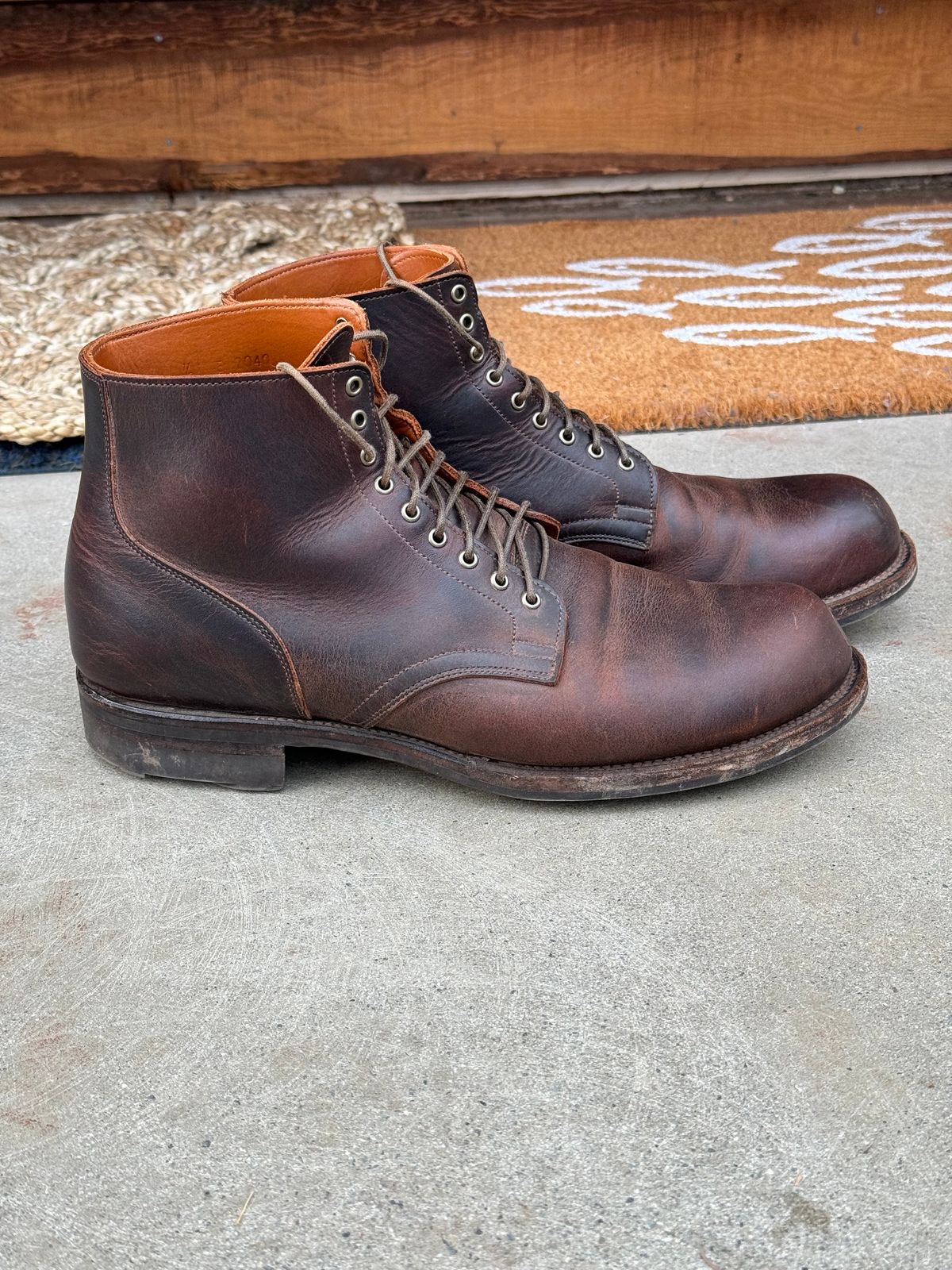 Photo by LewJay on February 1, 2024 of the Viberg Service Boot in C.F. Stead Whiskey Phoenix.