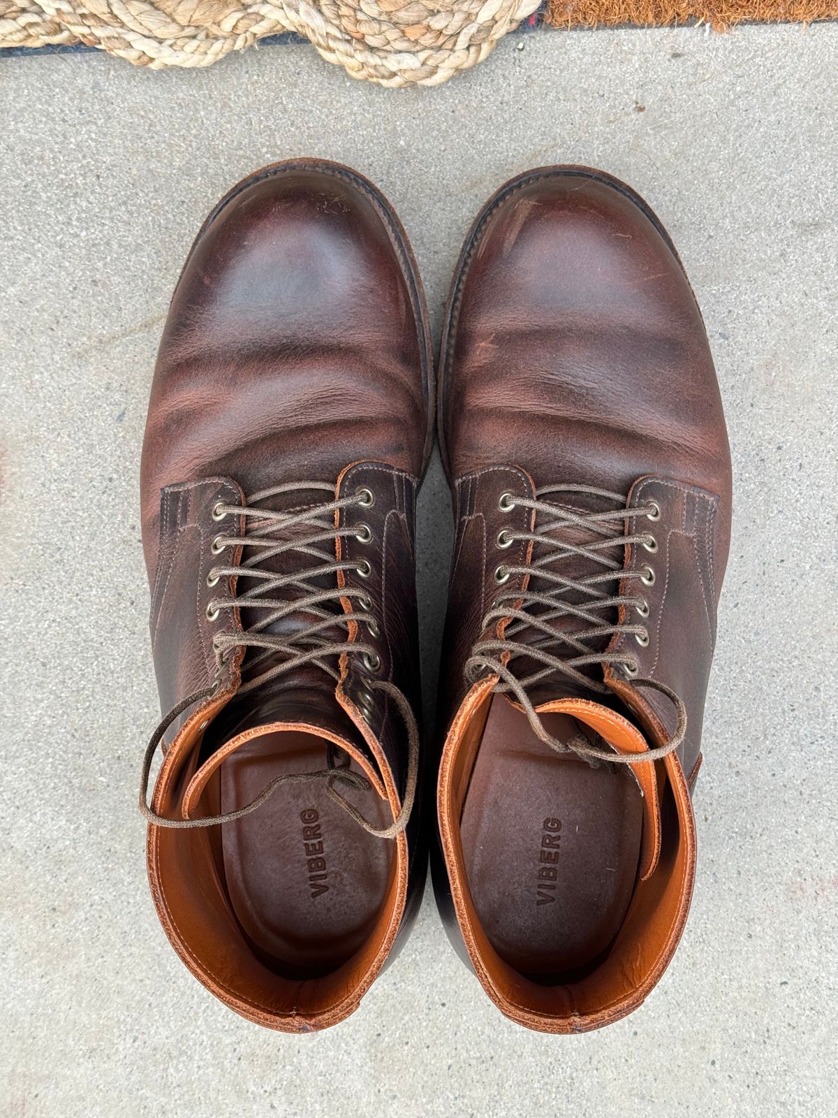 Photo by LewJay on February 1, 2024 of the Viberg Service Boot in C.F. Stead Whiskey Phoenix.
