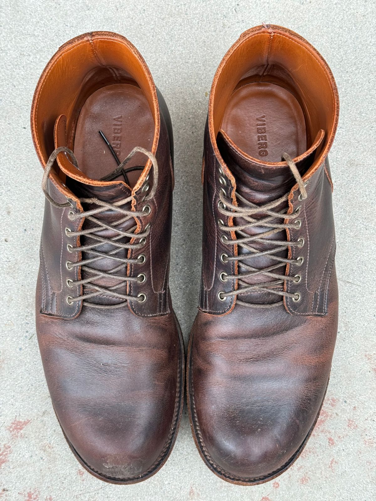 Photo by LewJay on March 2, 2024 of the Viberg Service Boot in C.F. Stead Whiskey Phoenix.
