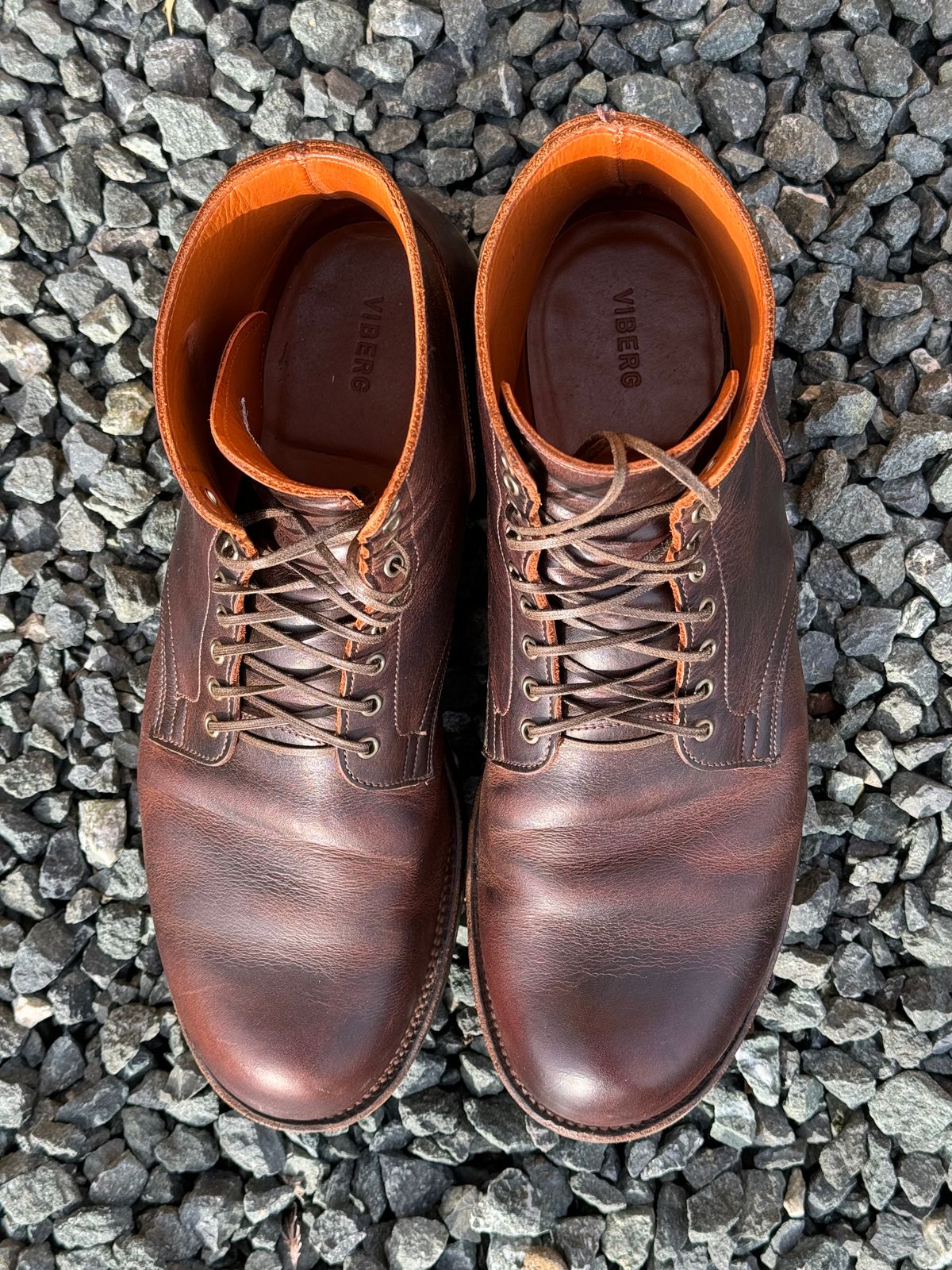 Photo by LewJay on April 1, 2024 of the Viberg Service Boot in C.F. Stead Whiskey Phoenix.