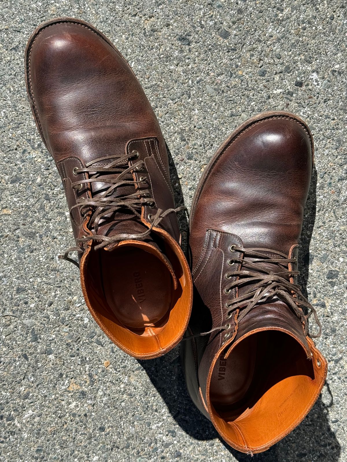Photo by LewJay on April 17, 2024 of the Viberg Service Boot in C.F. Stead Whiskey Phoenix.