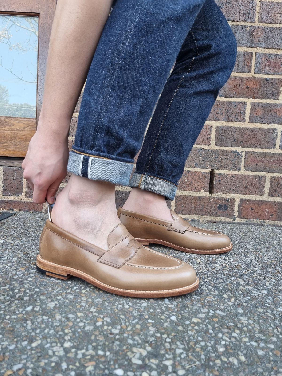 Photo by BoonyBooty on October 1, 2022 of the Grant Stone Traveler Penny in Horween Dune Chromexcel.
