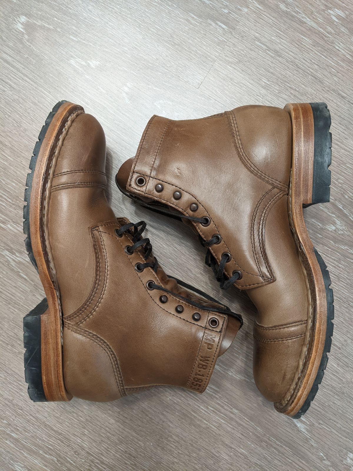 Photo by perfectpatina on October 1, 2022 of the White's MP-Sherman Toe Cap in Horween Natural Chromexcel.