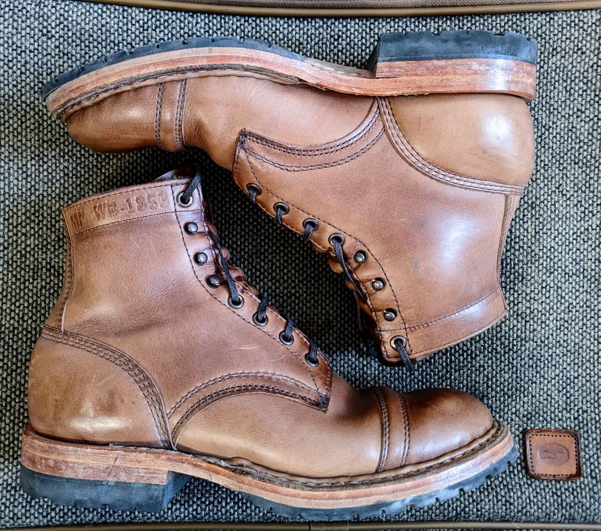 Photo by perfectpatina on November 5, 2022 of the White's MP-Sherman Toe Cap in Horween Natural Chromexcel.