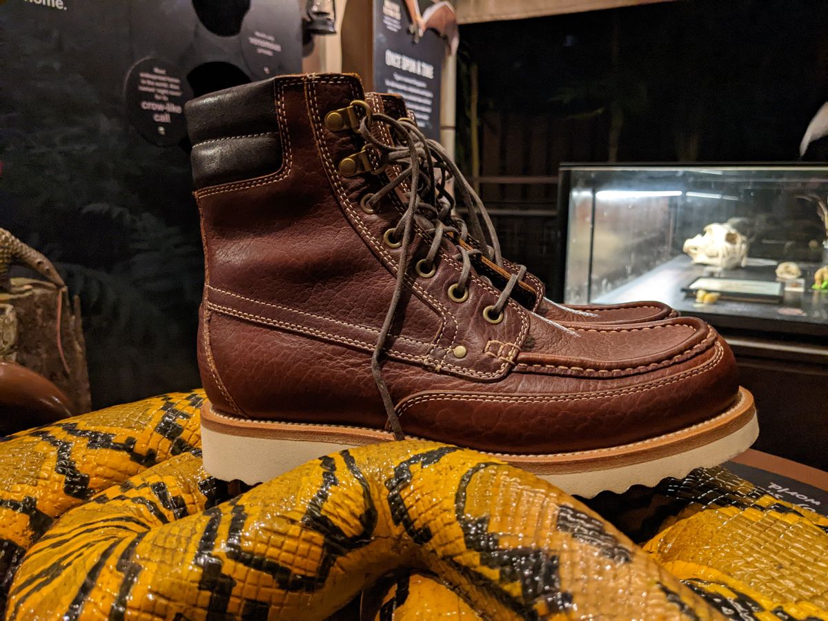 Photo by TiffTV on November 2, 2022 of the Grant Stone Field Boot in Seidel Walnut Bison.
