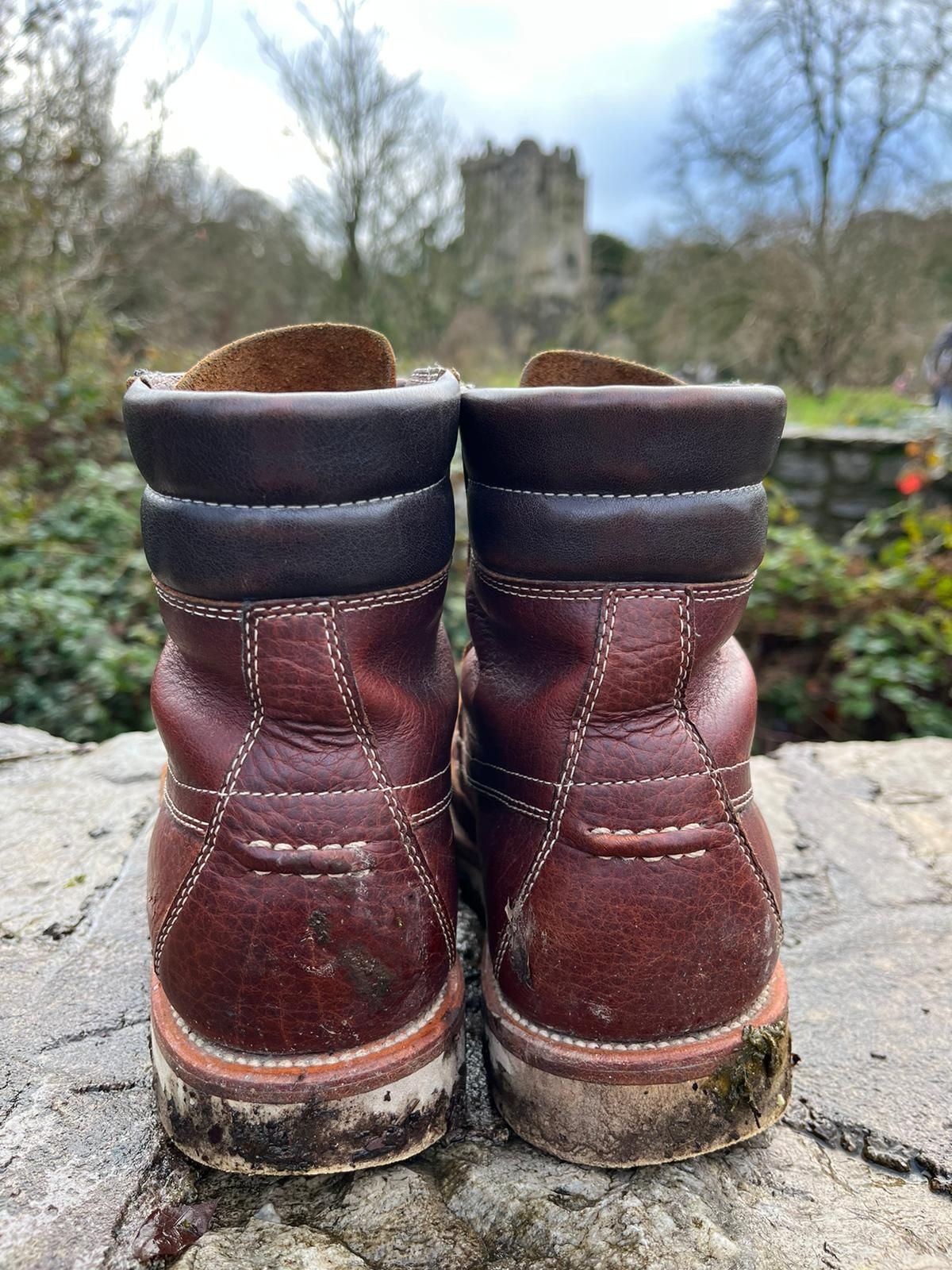 Photo by TiffTV on January 1, 2023 of the Grant Stone Field Boot in Seidel Walnut Bison.