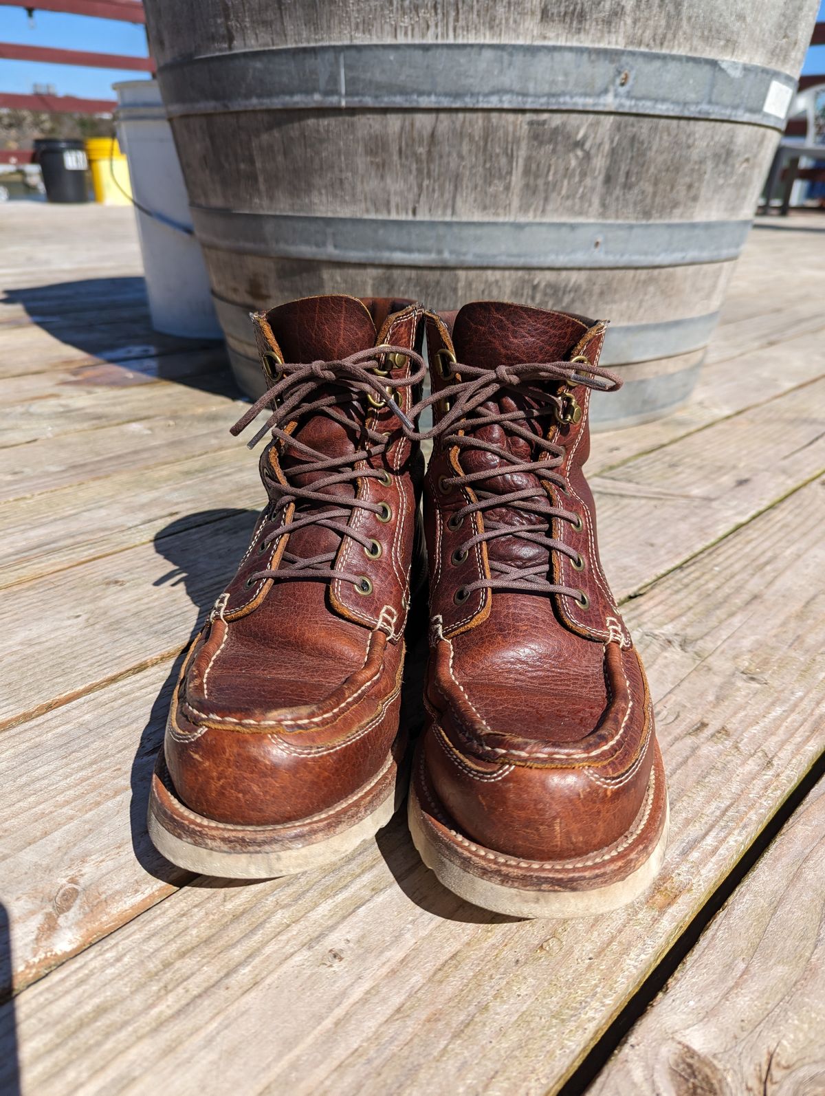 Photo by TiffTV on April 1, 2023 of the Grant Stone Field Boot in Seidel Walnut Bison.