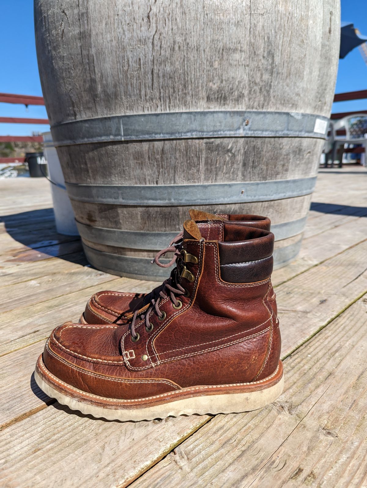 Photo by TiffTV on April 1, 2023 of the Grant Stone Field Boot in Seidel Walnut Bison.