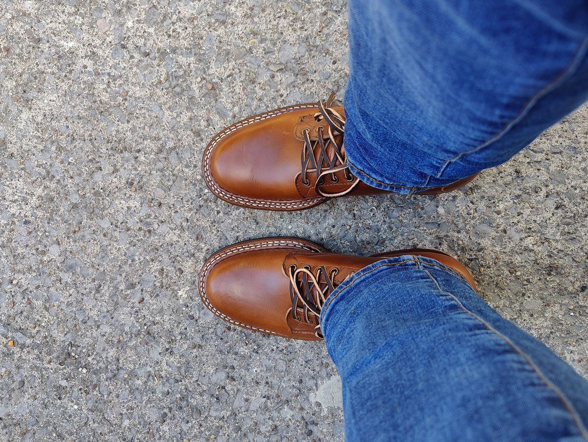 Photo by init on July 2, 2022 of the White's 350 Cruiser in Horween British Tan Chromexcel.