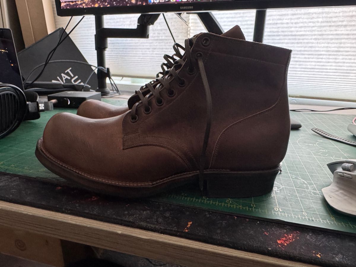 Photo by init on December 19, 2024 of the Viberg Service Boot in Horween Walnut Cypress.