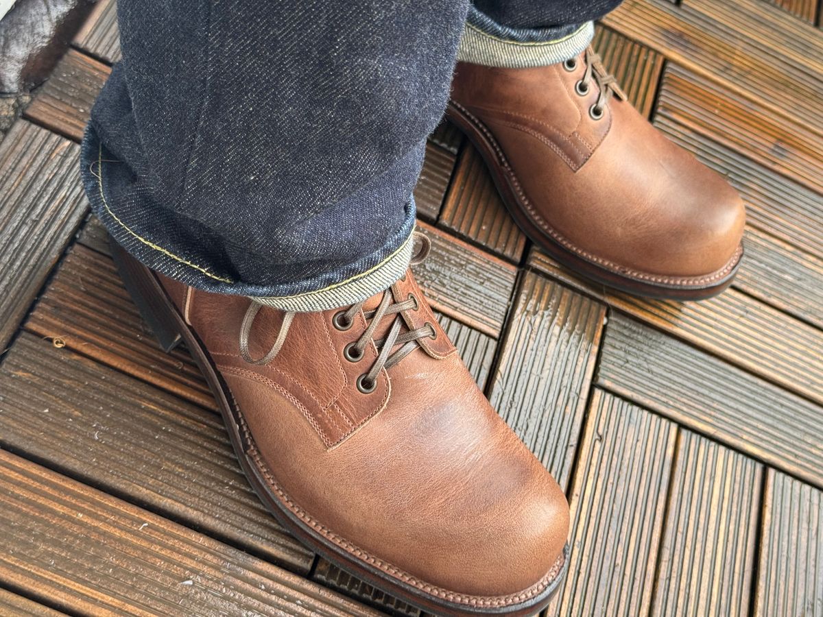 Photo by init on December 19, 2024 of the Viberg Service Boot in Horween Walnut Cypress.