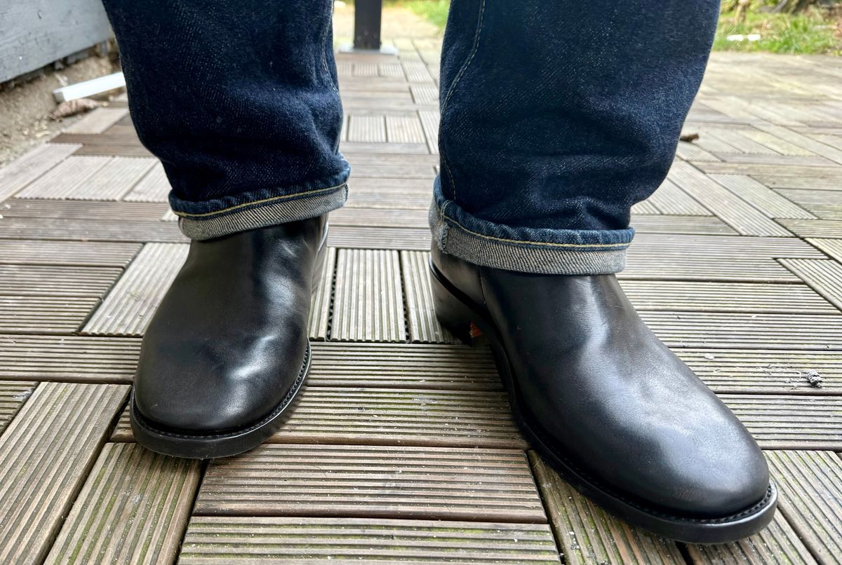 Photo by init on March 5, 2025 of the Briselblack The Kai Jodhpur in Maryam Black Horsebutt.
