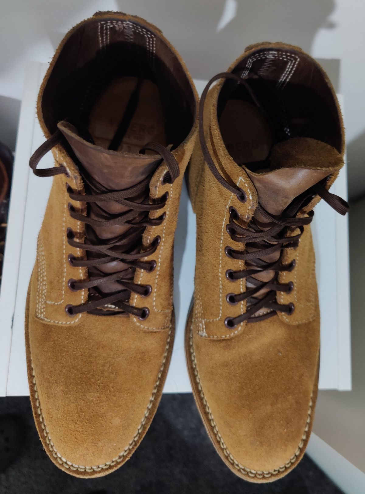 Photo by init on August 15, 2022 of the Viberg Boondocker in Horween Natural Chromexcel Roughout.