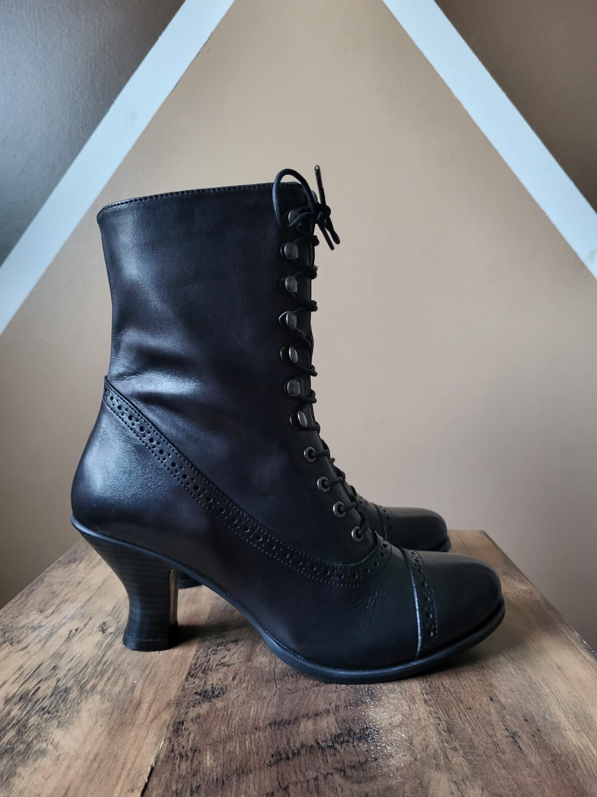 Photo by init on October 1, 2023 of the Stockerpoint Stiefel 4490 Handmade in Unknown Leather.