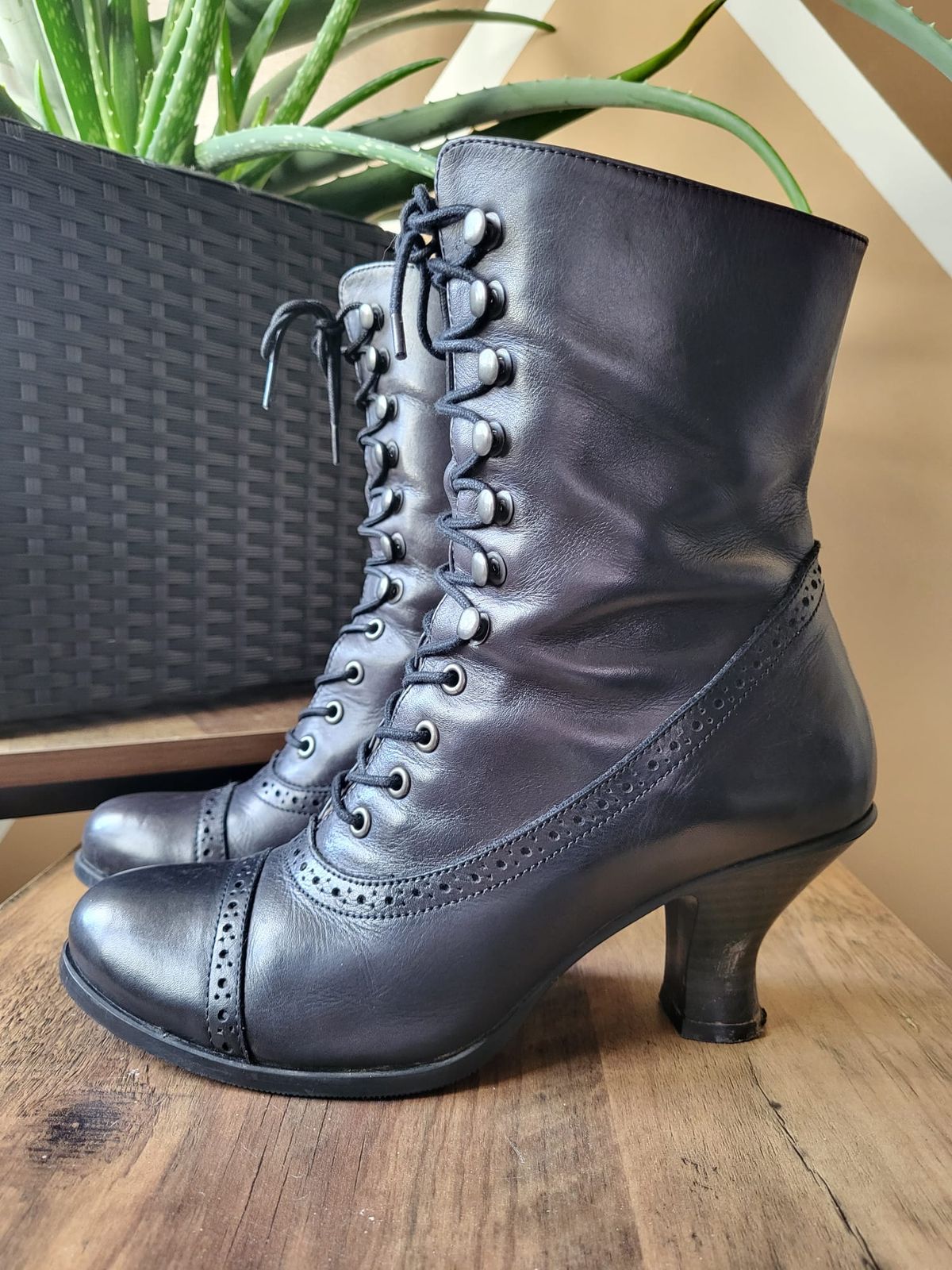 Photo by init on November 5, 2023 of the Stockerpoint Stiefel 4490 Handmade in Unknown Leather.