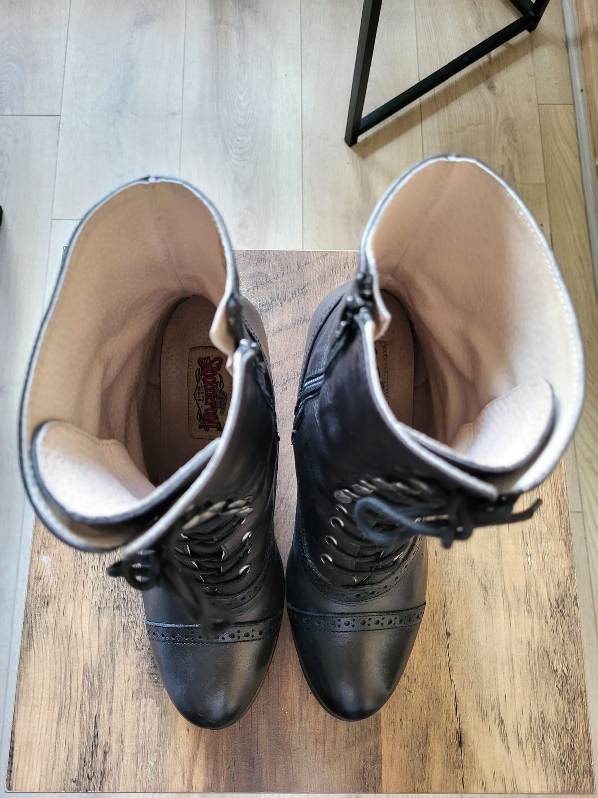 Photo by init on November 5, 2023 of the Stockerpoint Stiefel 4490 Handmade in Unknown Leather.