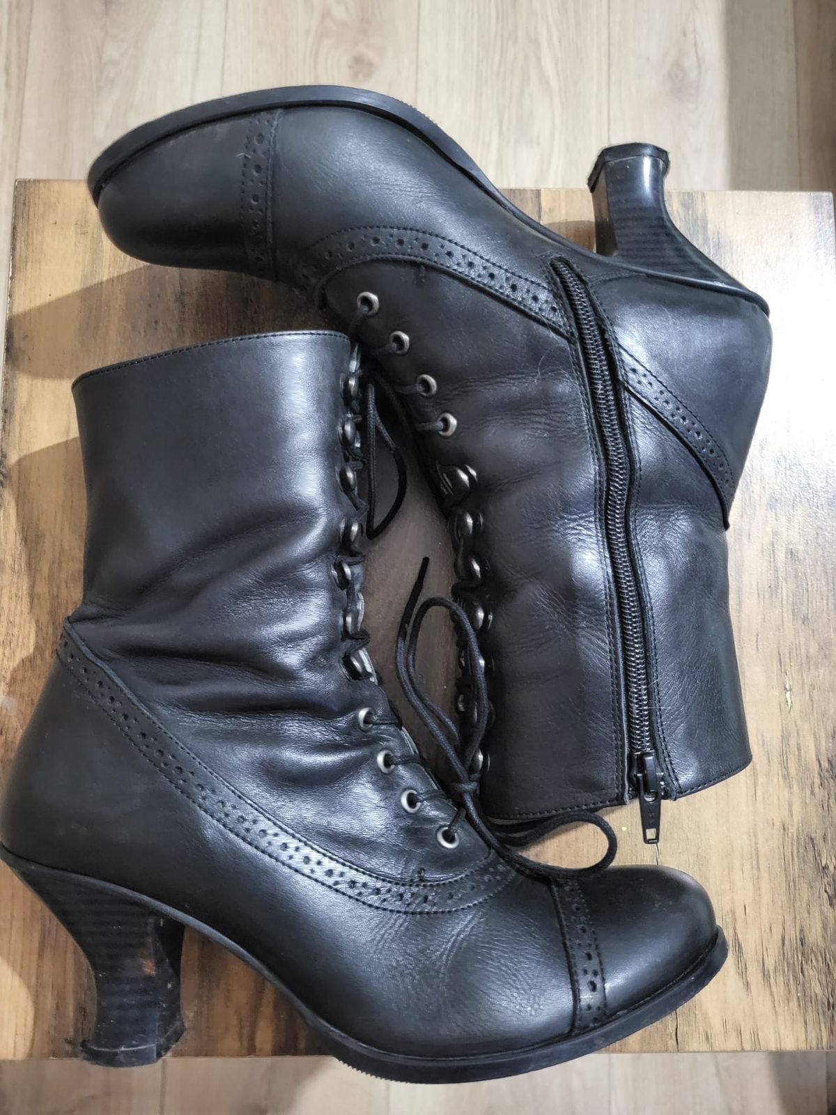 Photo by init on December 3, 2023 of the Stockerpoint Stiefel 4490 Handmade in Unknown Leather.