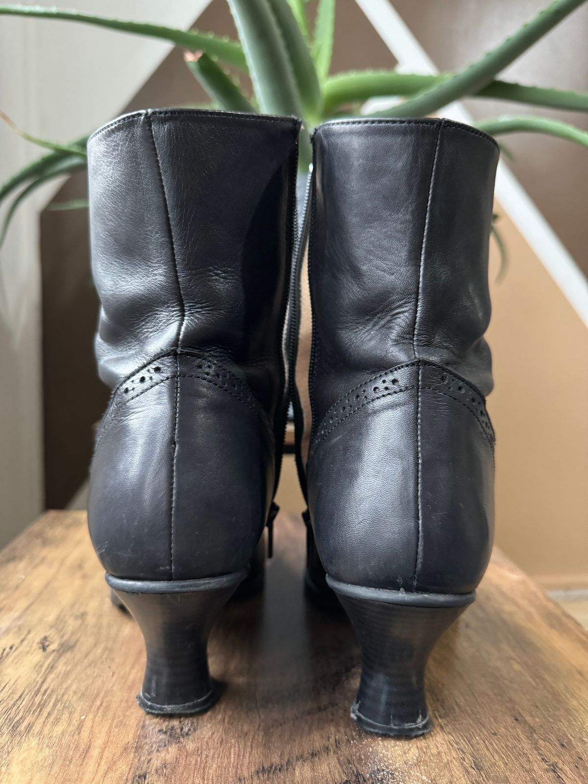 Photo by init on January 4, 2024 of the Stockerpoint Stiefel 4490 Handmade in Unknown Leather.