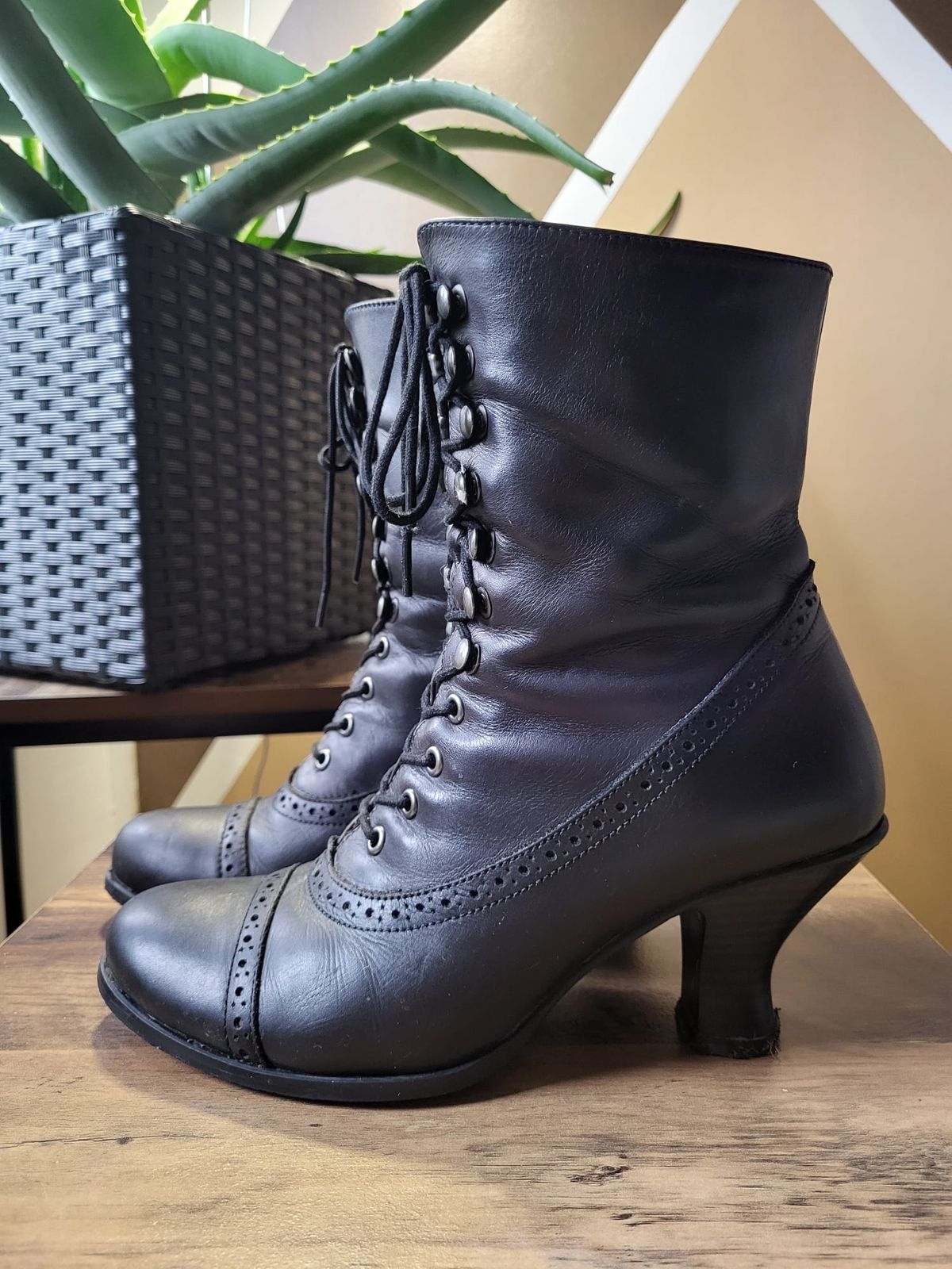 Photo by init on February 4, 2024 of the Stockerpoint Stiefel 4490 Handmade in Unknown Leather.