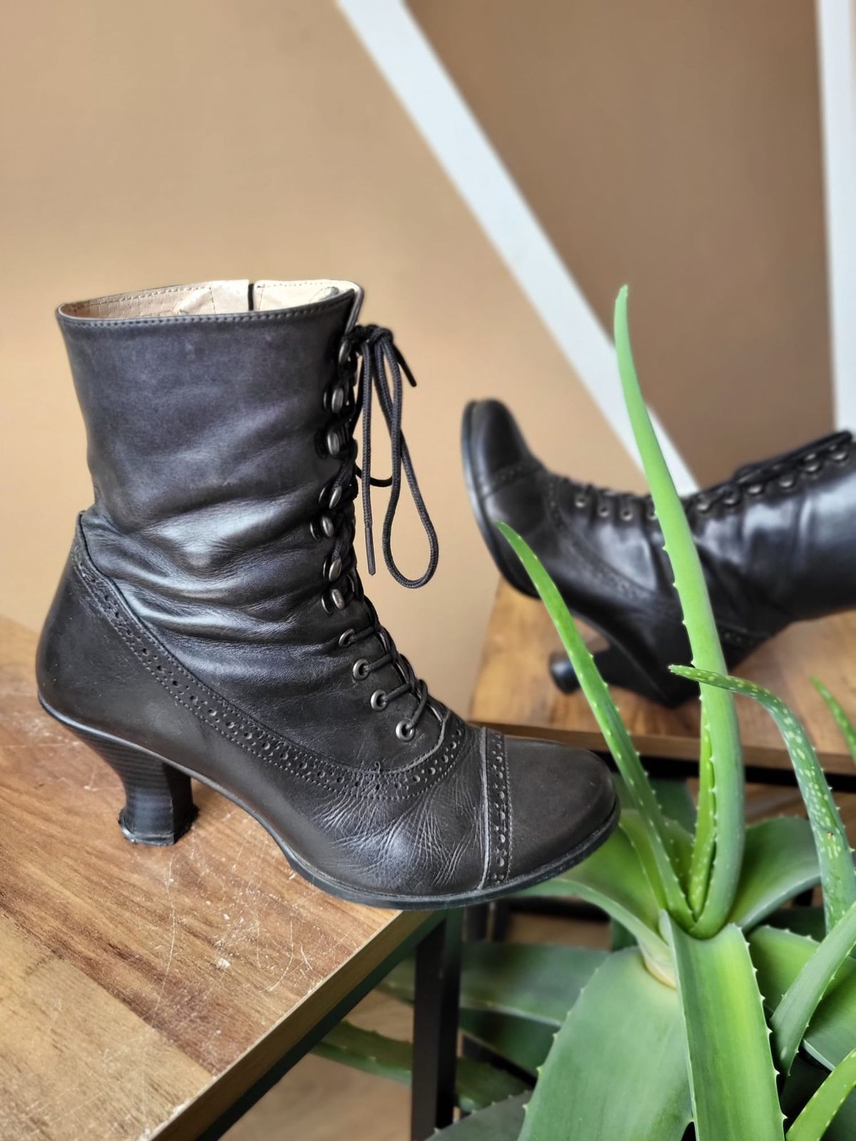 Photo by init on April 5, 2024 of the Stockerpoint Stiefel 4490 Handmade in Unknown Leather.