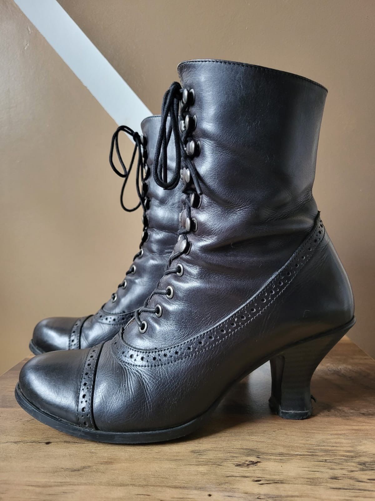 Photo by init on April 5, 2024 of the Stockerpoint Stiefel 4490 Handmade in Unknown Leather.