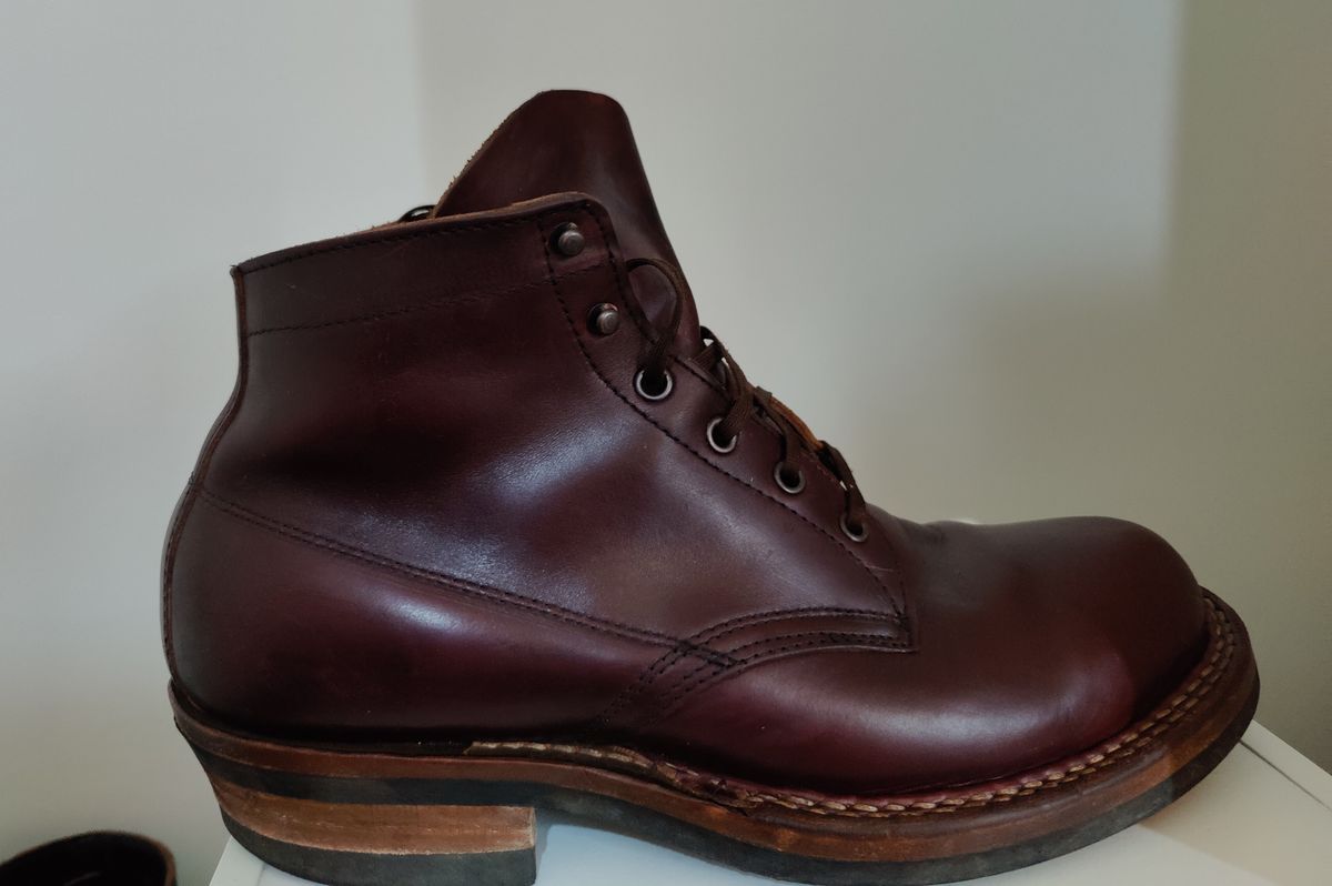 Photo by init on July 2, 2022 of the White's Semi-Dress in Horween Color 8 Chromexcel.