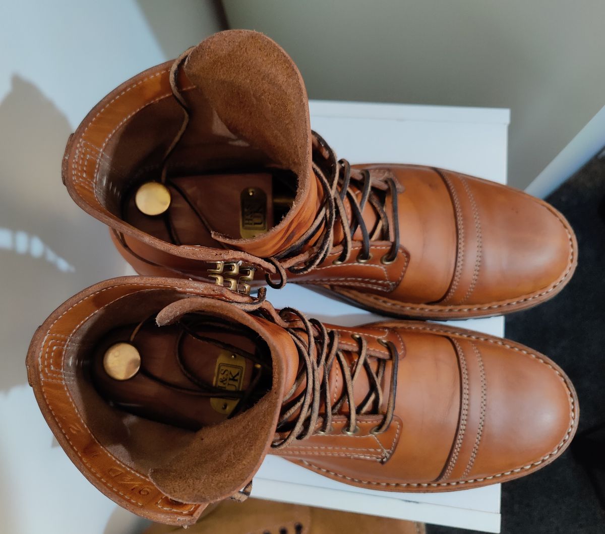 Photo by init on August 16, 2022 of the White's MP-Sherman Toe Cap in Wickett & Craig Natural Veg Tan.