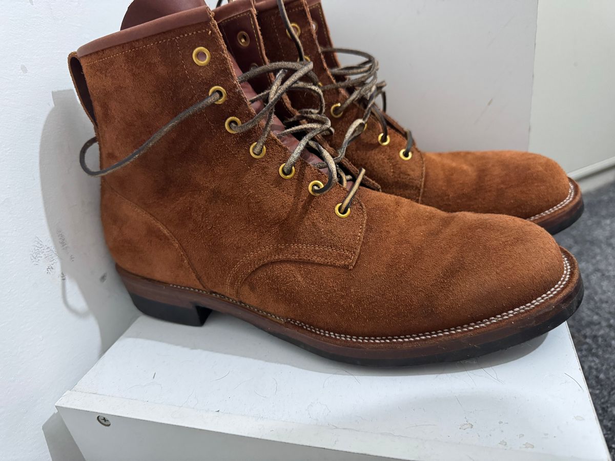 Photo by init on December 1, 2024 of the Iron Boots The Chosen One in S.B. Foot Dune Roughout Suede.