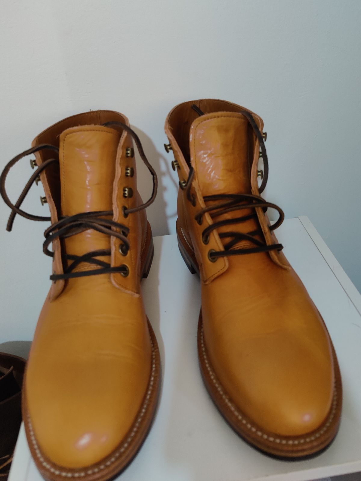 Photo by init on August 3, 2022 of the Grant Stone Diesel Boot in Horween Natural Essex.