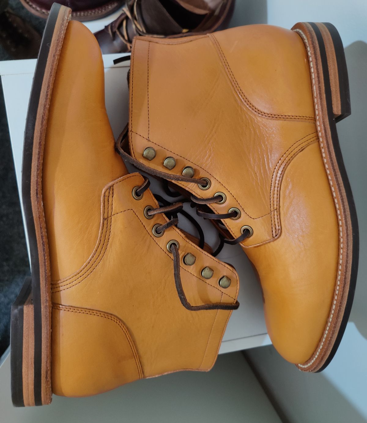 Photo by init on August 3, 2022 of the Grant Stone Diesel Boot in Horween Natural Essex.