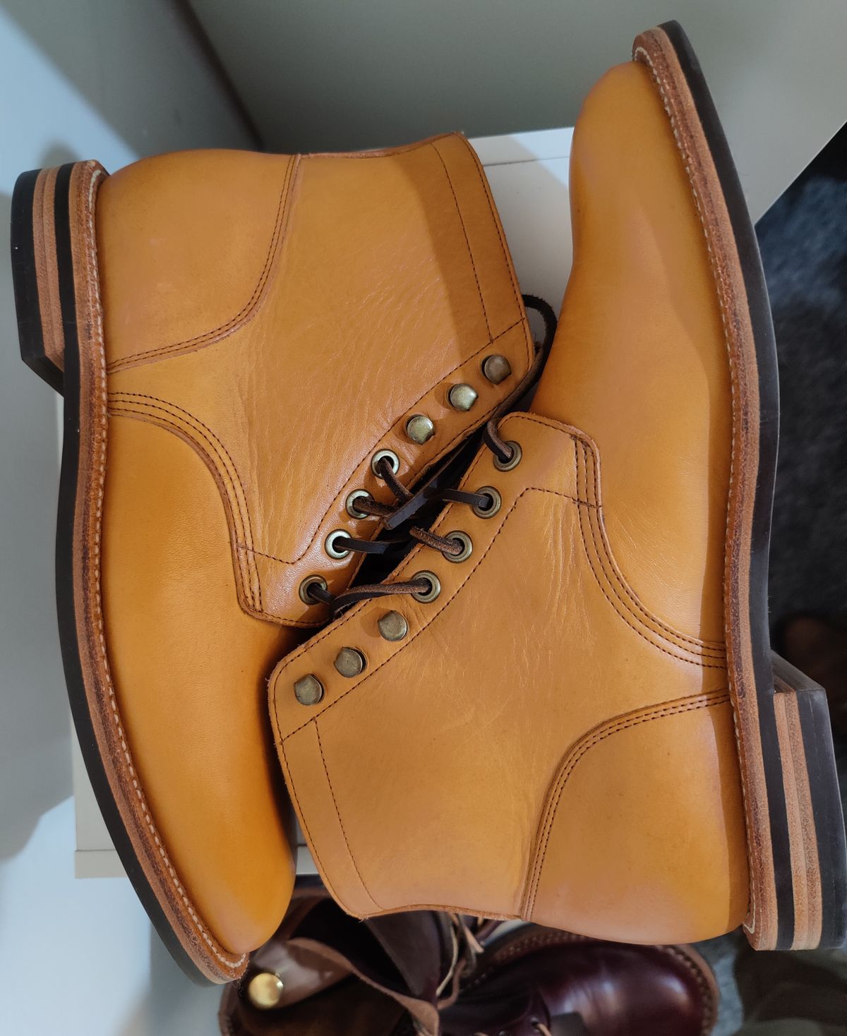 Photo by init on August 3, 2022 of the Grant Stone Diesel Boot in Horween Natural Essex.