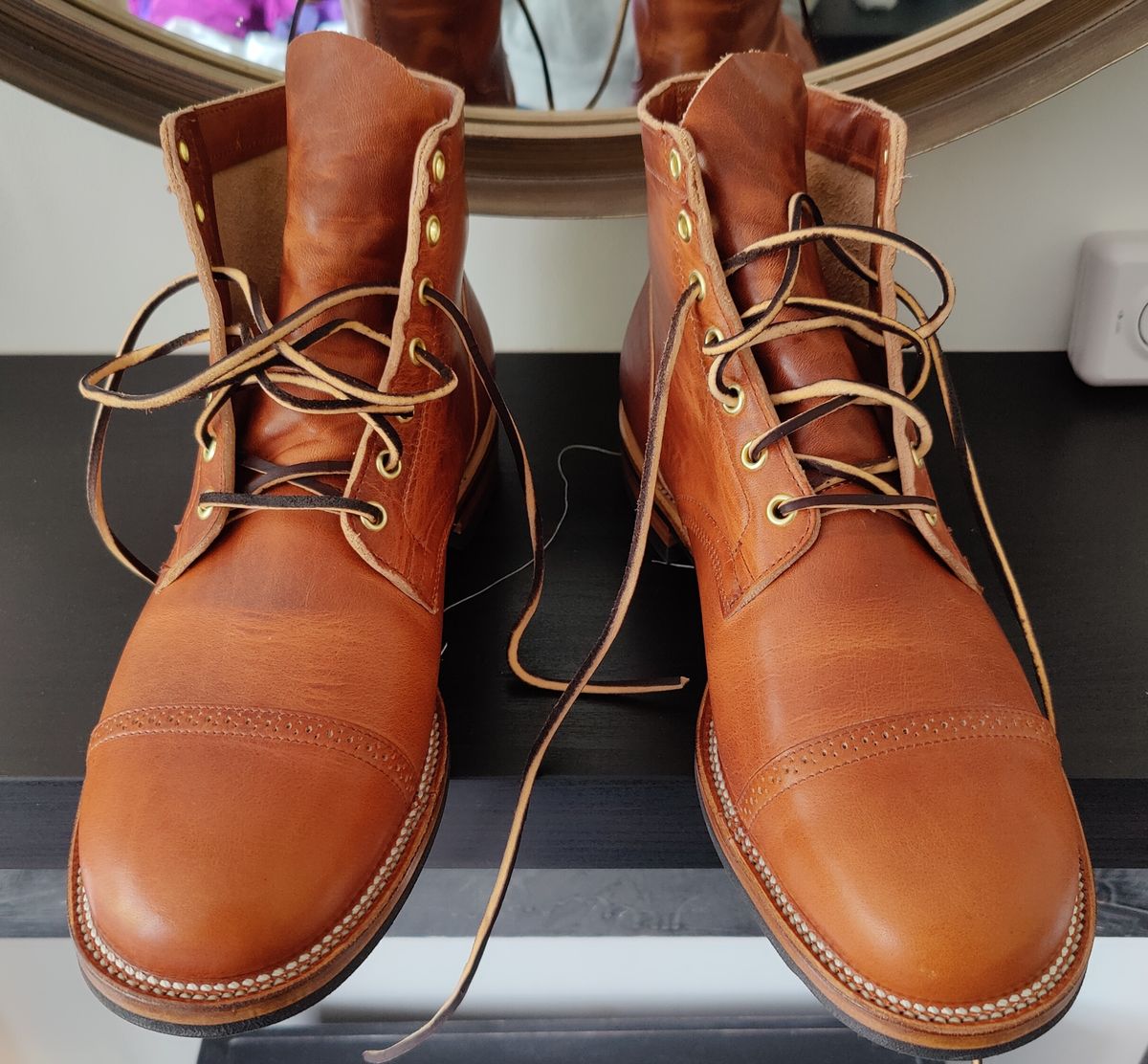 Photo by init on September 28, 2022 of the Viberg Service Boot in Horween Spice Dublin.