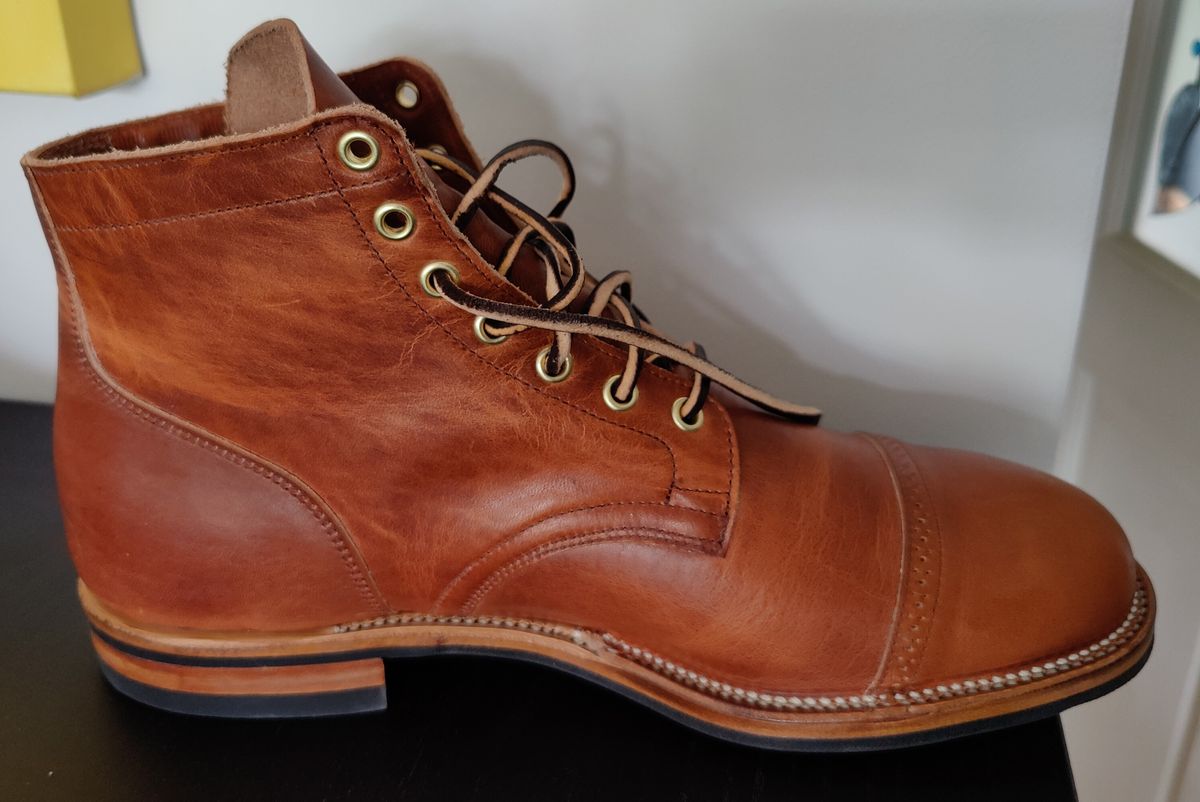 Photo by init on September 28, 2022 of the Viberg Service Boot in Horween Spice Dublin.