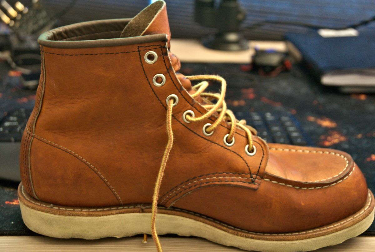 Photo by init on June 7, 2022 of the Red Wing 6-Inch Classic Moc in S.B. Foot Oro Legacy.