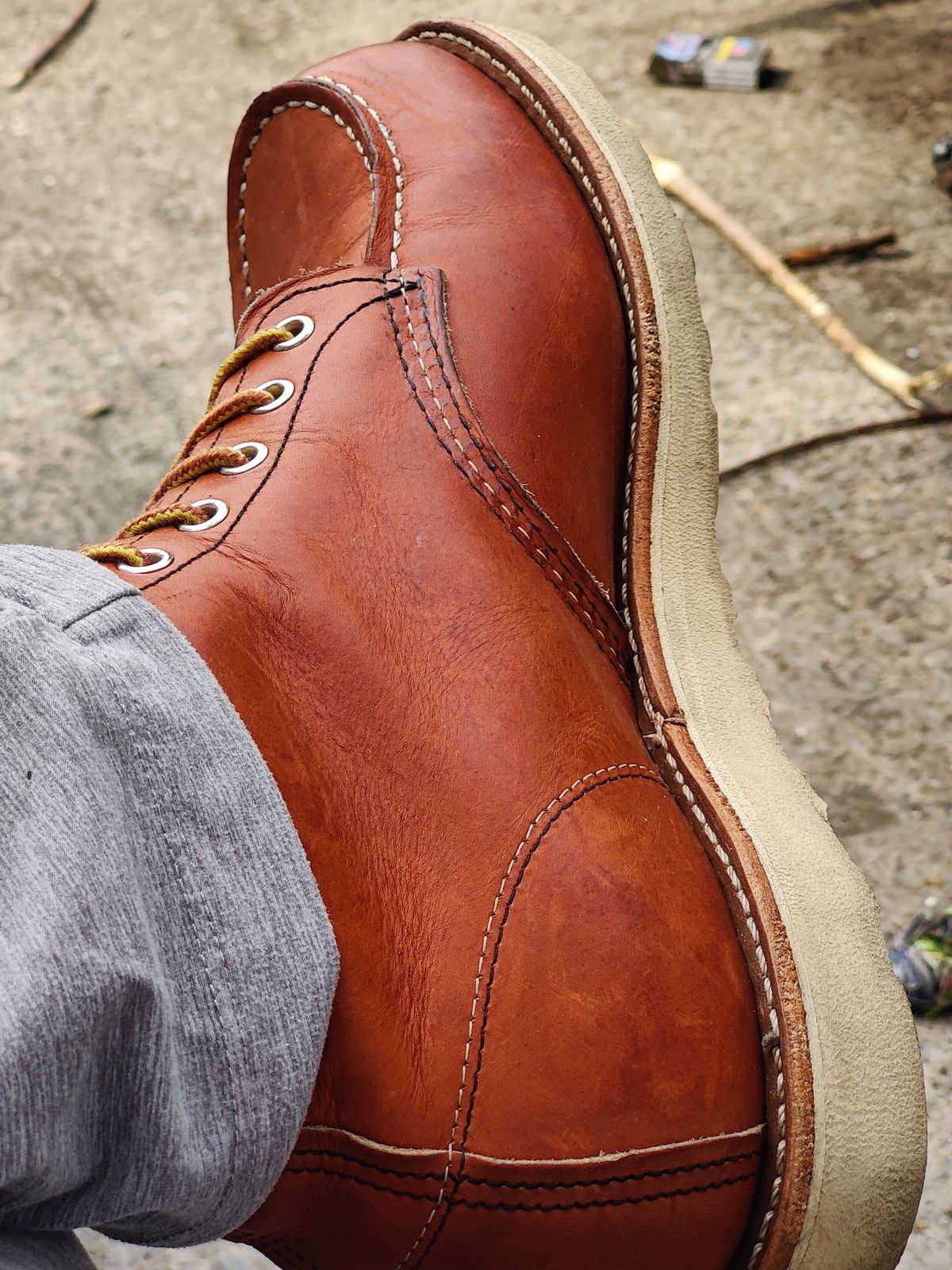 Photo by init on April 17, 2022 of the Red Wing 6-Inch Classic Moc in S.B. Foot Oro Legacy.