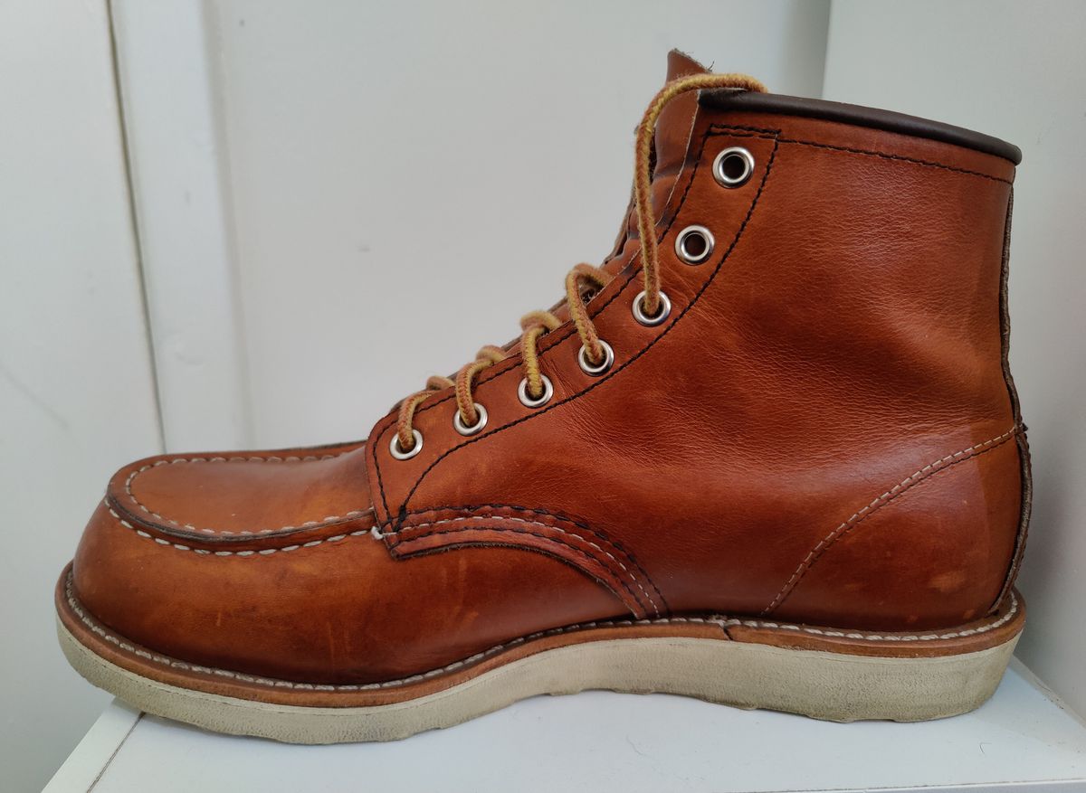 Photo by init on June 15, 2022 of the Red Wing 6-Inch Classic Moc in S.B. Foot Oro Legacy.