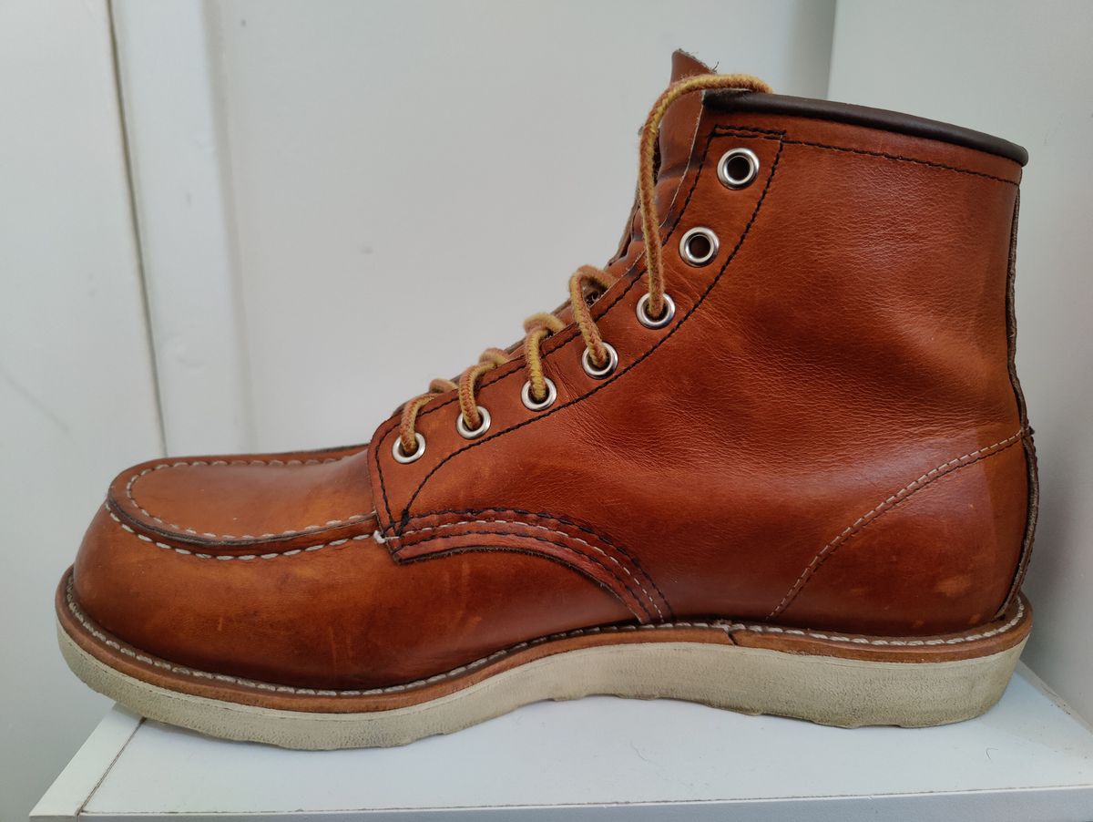 Photo by init on June 15, 2022 of the Red Wing 6-Inch Classic Moc in S.B. Foot Oro Legacy.