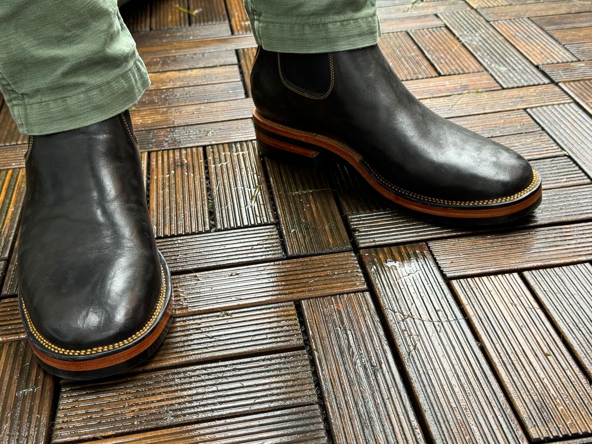 Photo by init on October 28, 2024 of the Fortis Boots Wholecut Chelsea in Maryam Black Horsebutt.
