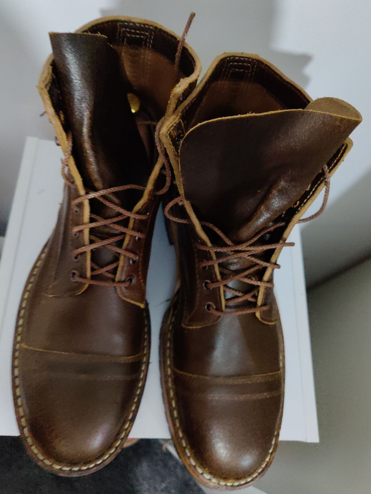 Photo by init on September 1, 2022 of the White's MP-Sherman Toe Cap in Horween Cinnamon Waxed Flesh.