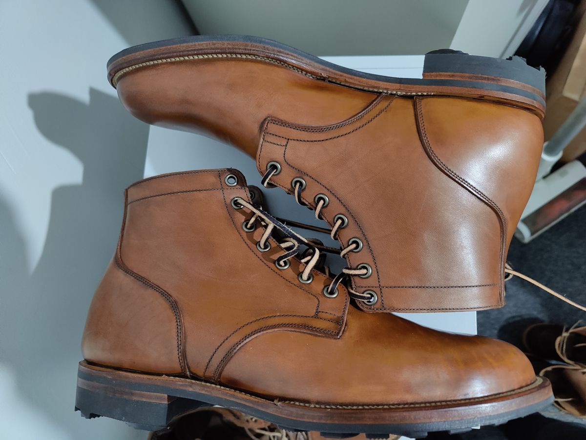 Photo by init on October 1, 2022 of the Viberg Service Boot in Maryam Toscanello Horsebutt.