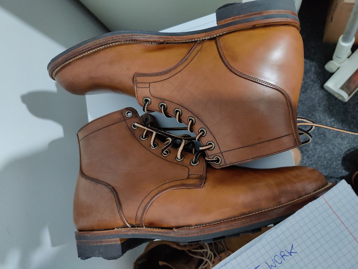 Photo by init on October 1, 2022 of the Viberg Service Boot in Maryam Toscanello Horsebutt.