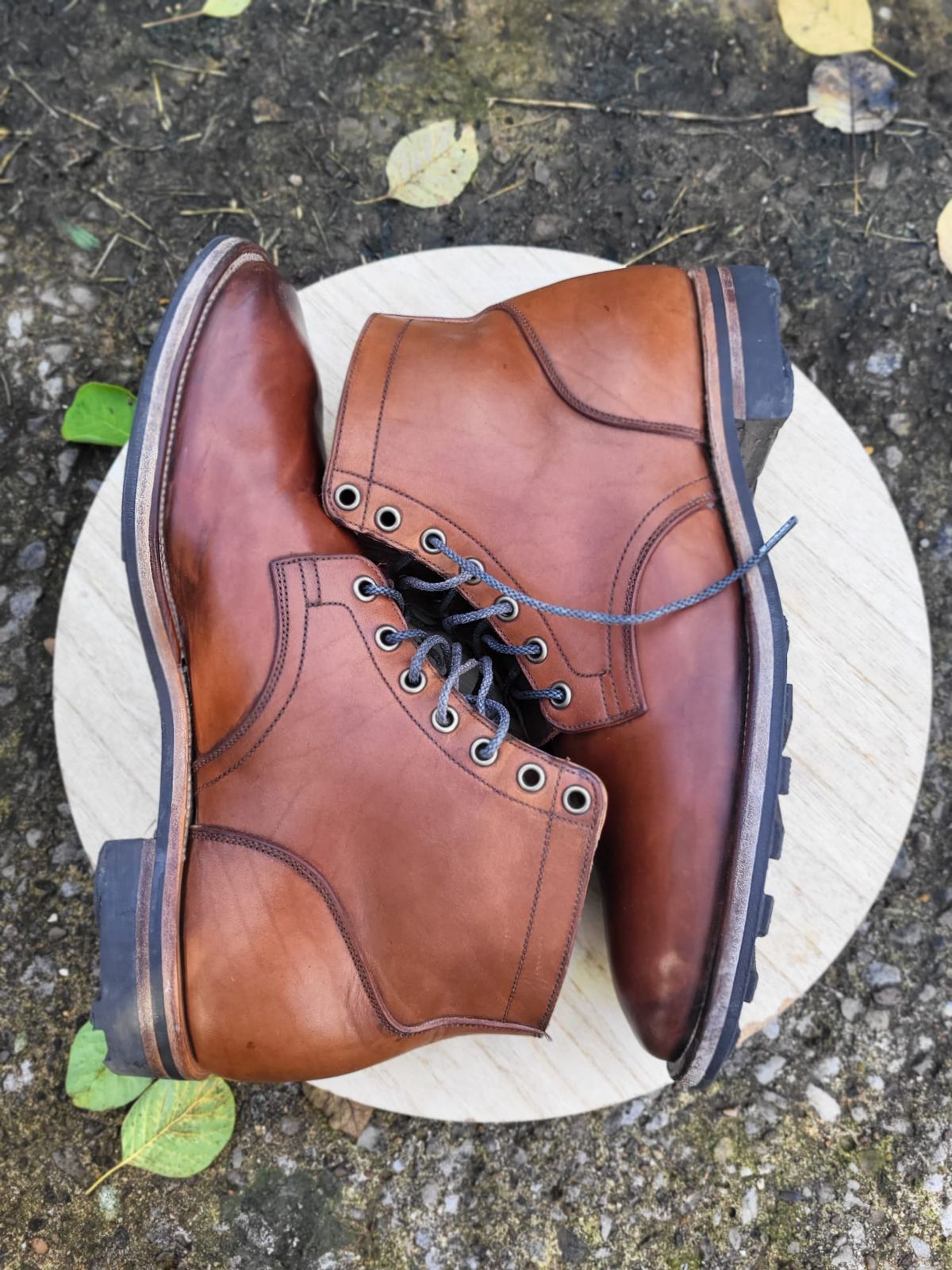 Photo by init on November 4, 2022 of the Viberg Service Boot in Maryam Toscanello Horsebutt.