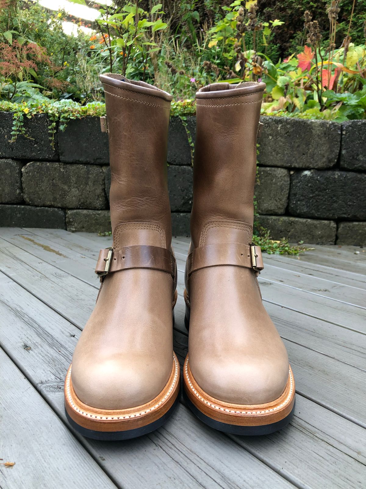 Photo by rarum2 on October 1, 2022 of the John Lofgren Wabash Engineer Boots in Horween Natural Chromexcel.