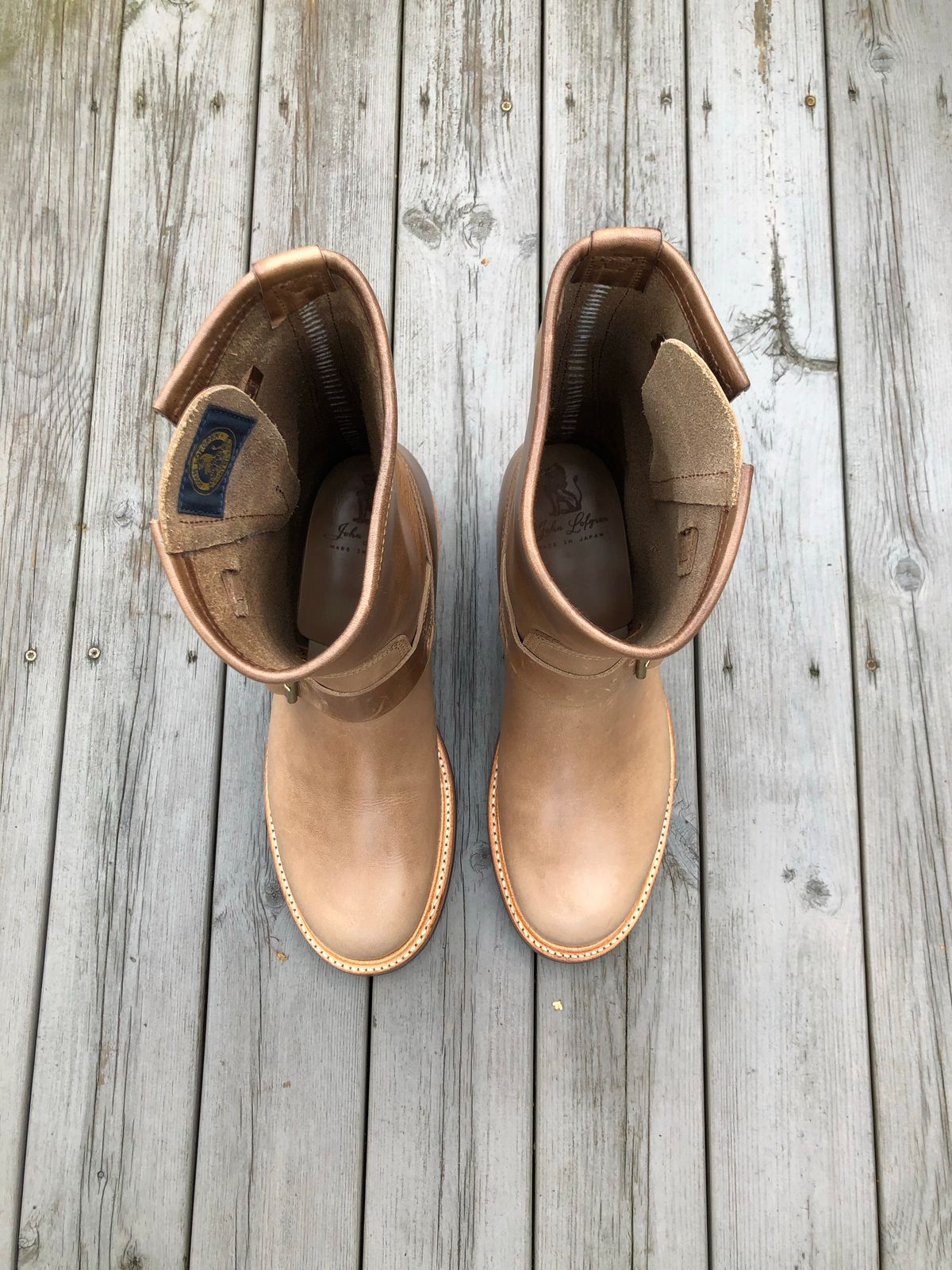 Photo by rarum2 on October 1, 2022 of the John Lofgren Wabash Engineer Boots in Horween Natural Chromexcel.