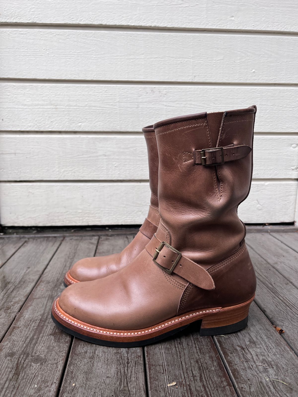 Photo by rarum2 on November 4, 2022 of the John Lofgren Wabash Engineer Boots in Horween Natural Chromexcel.