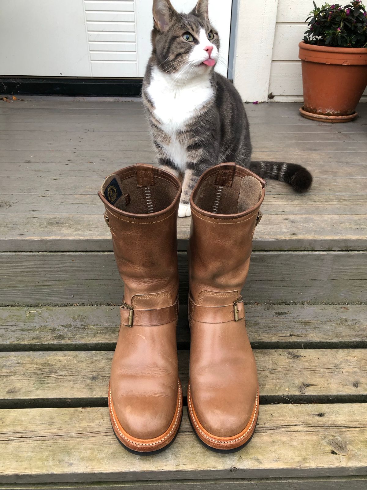 Photo by rarum2 on December 1, 2022 of the John Lofgren Wabash Engineer Boots in Horween Natural Chromexcel.