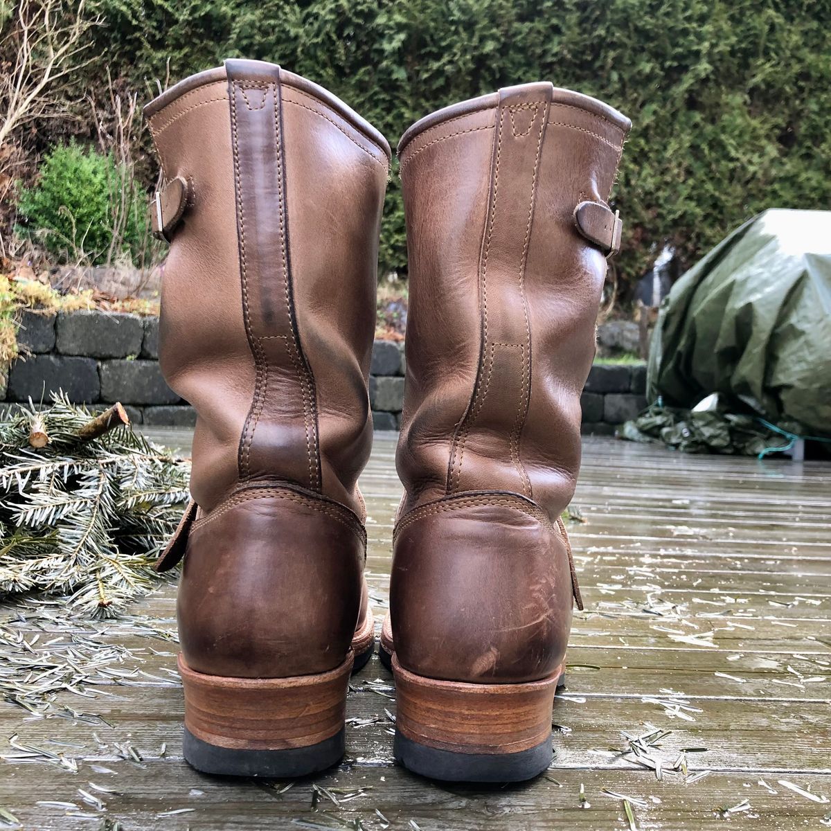 Photo by rarum2 on February 1, 2023 of the John Lofgren Wabash Engineer Boots in Horween Natural Chromexcel.