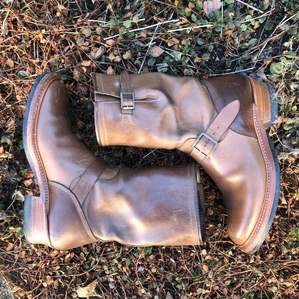 Photo by rarum2 on April 1, 2023 of the John Lofgren Wabash Engineer Boots in Horween Natural Chromexcel.